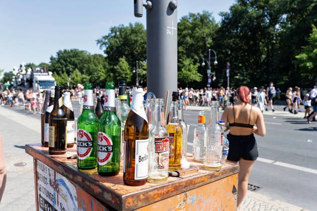 08 07 2023,Tens of thousands of people take part in techno parade Rave the Planet Loveparade founder Dr Motte is the organizer Straße des 17 Juni in Großer Tiergarten deposit bottles