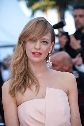 Cannes Mal De Pierres Screening 2 Heike Makatsch attending the Mal De Pierres screening at the Palais Des Festivals in Cannes, France on May 15, 2016, as part of the 69th Cannes Film Festival. Photo by Lionel Hahn ABACAPRESS.COM Cannes France  Copyright: xGenin-Hahn-Marechal ABACAx 546934_028 Genin-Hahn-Marechal ABACAx 546934_028