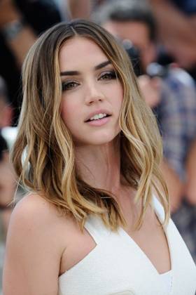 Cannes Hands of Stone Photocall 02 Ana De Armas attending the Hands of Stone Photocall at the Palais Des Festivals in Cannes, France on May 16, 2016, as part of the 69th Cannes Film Festival. Photo by Aurore Marechal ABACAPRESS.COM Cannes France  Copyright: xGenin-Hahn-Marechal ABACAx 547042_084 Genin-Hahn-Marechal ABACAx 547042_084
