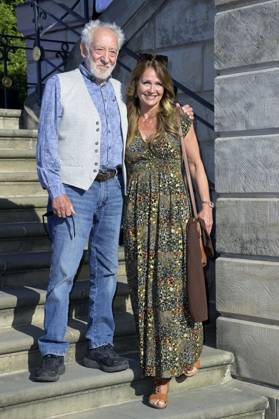 Dieter Hallervorden with wife Christiane Zander at the BMW X Staatsoper Unter den Linden event at the event Staatsoper für alle with Don Carlo as a live broadcast on the Bebelplatz Berlin, 08 07 2023 Foto:xF.xKernx xFuturexImage