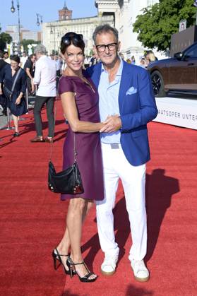 Gerit Kling with husband Wolfram Becker at the BMW X Staatsoper Unter den Linden event at the event Staatsoper für alle with Don Carlo as a live broadcast on the Bebelplatz Berlin, 08 07 2023 Foto:xF.xKernx xFuturexImage