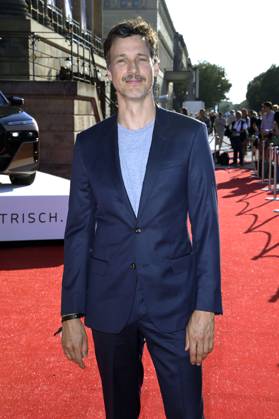 Florian David Fitz at the BMW X Staatsoper Unter den Linden event at the event Staatsoper für alle with Don Carlo as a live broadcast on the Bebelplatz Berlin, 08 07 2023 Foto:xF.xKernx xFuturexImage