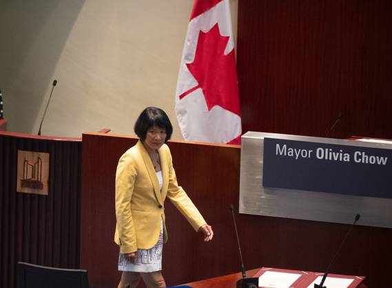 July 12, 2023, Toronto, ON, CANADA: Newly elected Mayor Olivia Chow enters council chambers for her Declaration of Office Ceremony at Toronto City Hall, on Wednesday, July 12, 2023. Toronto CANADA  - ZUMAc35_ 20230712_zaf_c35_077 Copyright: xTijanaxMartinx