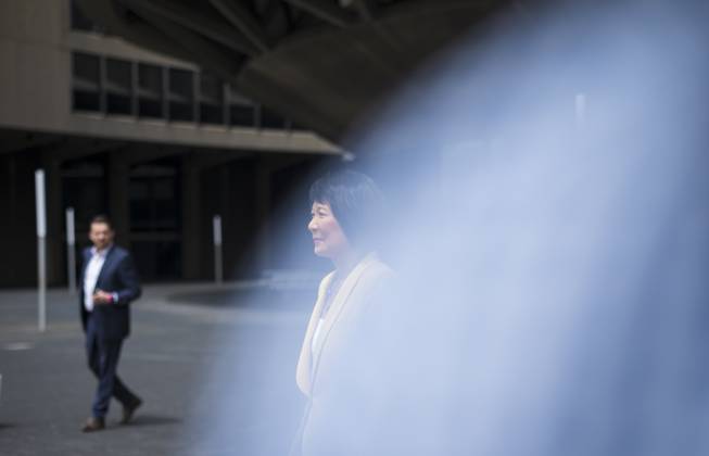 News Bilder des Tages July 12, 2023, Toronto, ON, CANADA: Newly elected Mayor Olivia Chow, makes her way towards a press conference outside Toronto City Hall, on Wednesday, July 12, 2023. Toronto CANADA  - ZUMAc35_ 20230712_zaf_c35_087 Copyright: xTijanaxMartinx