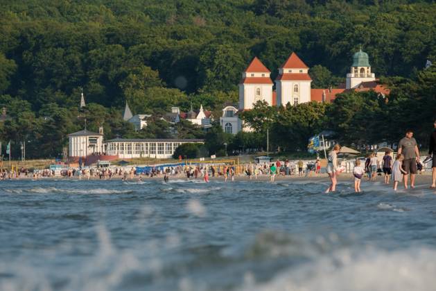13 07 2023 View of the beach of Binz on the island of Rügen in Mecklenburg Western Pomerania Binz is the largest seaside resort on the island of Rügen The municipality belongs to the district of Western Pomerania Rügen in Mecklenburg Western Pomerania The Baltic seaside resort has borne its title since 1885 and is an attraction and vacatio