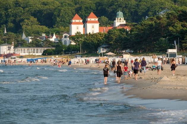 13 07 2023 View of the beach of Binz on the island of Rügen in Mecklenburg Western Pomerania Binz is the largest seaside resort on the island of Rügen The municipality belongs to the district of Western Pomerania Rügen in Mecklenburg Western Pomerania The Baltic seaside resort has borne its title since 1885 and is an attraction and vacatio