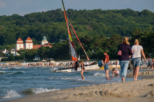 13 07 2023 View of the beach of Binz on the island of Rügen in Mecklenburg Western Pomerania In the foreground is a sand castle Binz is the largest seaside resort on the island of Rügen The municipality belongs to the district of Western Pomerania Rügen in Mecklenburg Western Pomerania The Baltic seaside