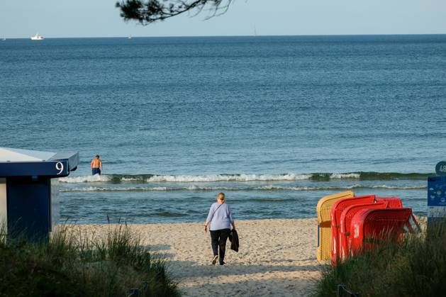13 07 2023 View of the beach of Binz on the island of Rügen in Mecklenburg Vorpommern In the foreground are beach chairs Binz is the largest seaside resort on the island of Rügen The municipality belongs to the district of Vorpommern Rügen in Mecklenburg Vorpommern The Baltic seaside resort has borne its