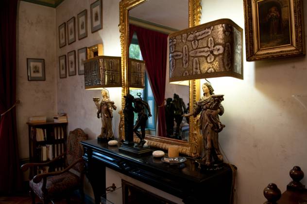 FRA THE CASTLE OF THE WILD BOY BY TRUFFAUT Inside Montclavel, the castle of Roland Thenot. Aubiat, December 2018. A l intÃ rieur de Montclavel, le chÃ¢teau de Roland Thenot. Aubiat, dÃ cembre 2018. Aubiat Auvergne-RhÃ ne-Alpes France; France Copyright: xAndreaxSavoranixNerix xHansxLucasx HL-ASAVORANINERI-23816 HL_ASAVORANINERI_786972