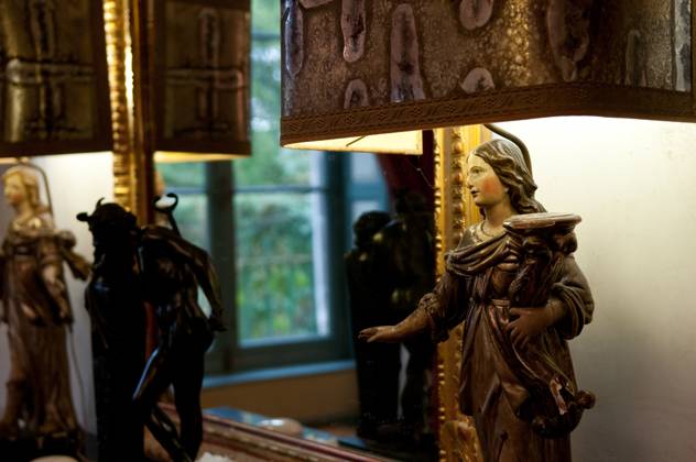 FRA THE CASTLE OF THE WILD BOY BY TRUFFAUT Inside Montclavel, the castle of Roland Thenot. Aubiat, December 2018. A l intÃ rieur de Montclavel, le chÃ¢teau de Roland Thenot. Aubiat, dÃ cembre 2018. Aubiat Auvergne-RhÃ ne-Alpes France; France Copyright: xAndreaxSavoranixNerix xHansxLucasx FRA THE CASTLE OF THE WILD HL_ASAVORANINERI_786973