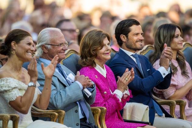 230714 King Carl Gustaf and Queen Silvia during the presentation of the Victoria Prize on July 14, 2023 in Borgholm.  Copyright: SUVADxMRKONJIC 1031780743st