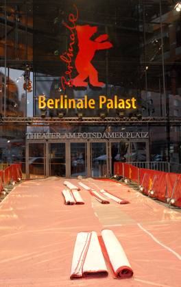 57th Berlin Film Festival : Atmosphere Preparation of Berlin s International Film Festival, in Berlin, Germany, on February 08, 2007. Photo by Christophe Guibbaud ABACAPRESS.COM Berlin Germany  Copyright: xGuibbaudxChristophe ABACAx 115413_01 GuibbaudxChristophe ABACAx 115413_01 