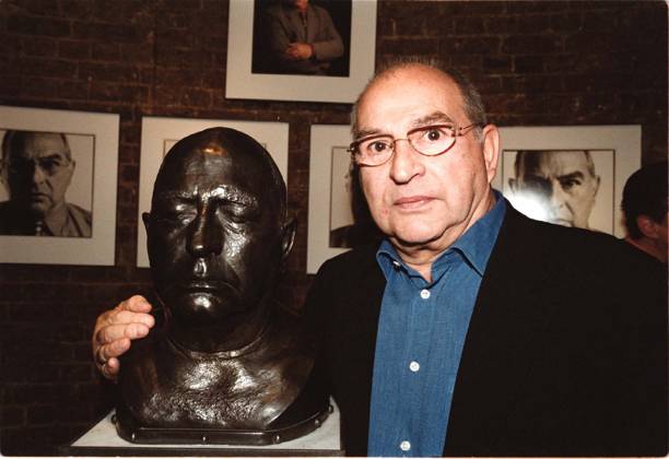 OLD BAILEY PIC SHOWS: FREDDIE FOREMAN OLD BAILEY PIC SHOWS: FREDDIE FOREMAN AT THE LAUNCH OF CONS TO ICONS AN EXHIBITION OF NINE BRONZE SCULPTURES AND PHOTOGRAPHS OF FAMOUS VILLIANS ETC. 30 10 99., Credit:Avalon Great Britain  Copyright: xAvalonx 0501852009