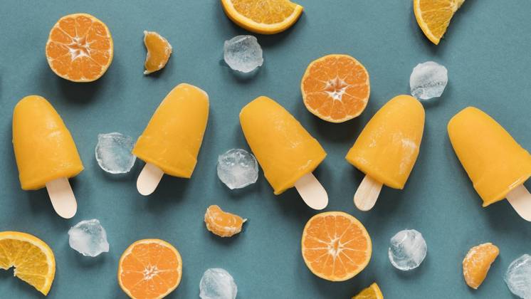 tasty Ice on Stem with Orangeneis Copyright: imageBROKER/OleksandrxLatkun ibxole09570360.jpg