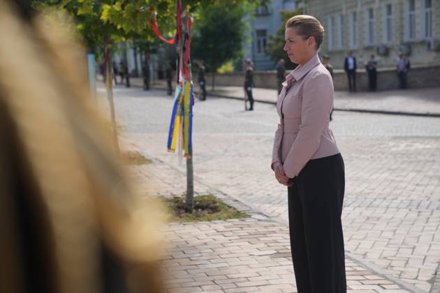 Denmarks Prime Minister Mette Frederiksen places a wreath at the memorial wall for fallen Ukrainian soldiers in Kyiv, Ukraine, Wednesday September 6, 2023 , Kyiv Denmark  Copyright: IdaxMariexOdgaardx COP14462 spdk20230906-113344-L