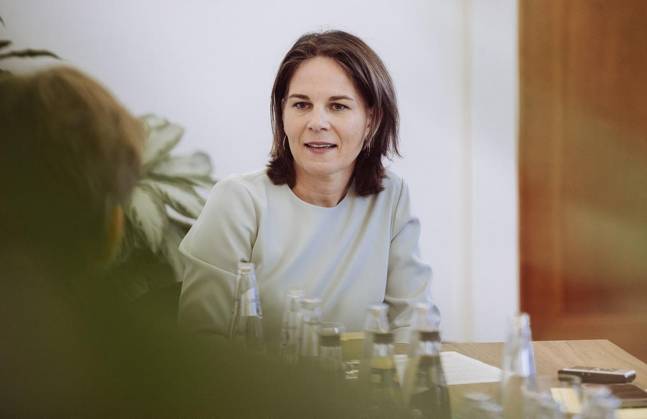 <p>Annalena Baerbock (Bündnis 90 Die Grünen), Bundesministerin des Auswärtigen, gibt der Funke Mediengruppe am 05.09.2023 ein Interview in ihren Büroräumen im Auswärtigen Amt.< p> Politik Deutschland Berlin Berlin Copyright: AnikkaxBauer