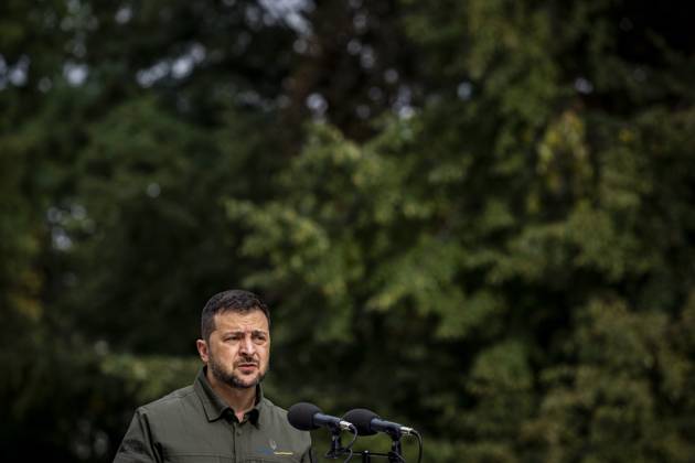 Ukrainian President Volodymyr Zelenskyj during a press conference with Denmarks Prime Minister Mette Frederiksen, not seen, in front of the presidential palace in Kyiv, Ukraine, Wednesday, September 6, 2023 , Kyiv Ukraine  Copyright: RitzauxScanpix IdaxMariexOdgaardx spdk20230906-185330-L