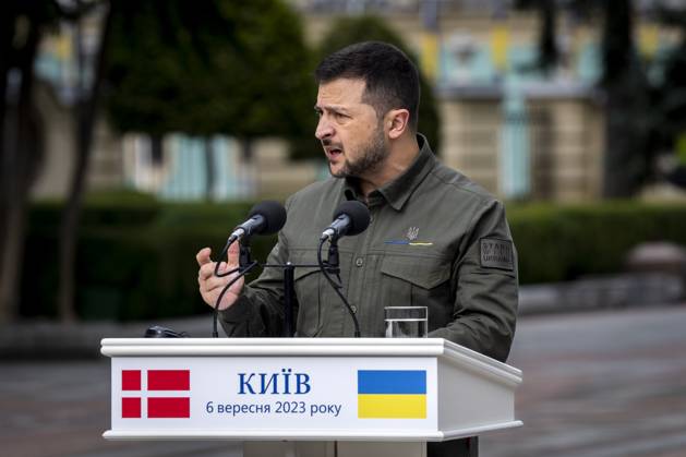 Ukrainian President Volodymyr Zelenskyj during a press conference with Denmarks Prime Minister Mette Frederiksen, not seen, in front of the presidential palace in Kyiv, Ukraine, Wednesday, September 6, 2023 , Kyiv Ukraine  Copyright: RitzauxScanpix IdaxMariexOdgaardx spdk20230906-185334-L