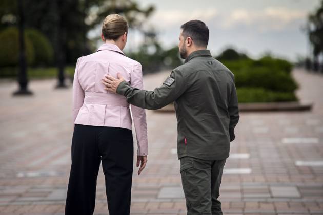 Ukrainian President Volodymyr Zelenskyj and Denmarks Prime Minister Mette Frederiksen during a press conference in front of the presidential palace in Kyiv, Ukraine, Wednesday, September 6, 2023 , Kyiv Ukraine  Copyright: RitzauxScanpix IdaxMariexOdgaardx spdk20230906-185547-L