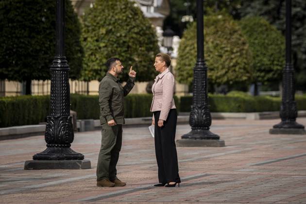 Ukrainian President Volodymyr Zelenskyj and Denmarks Prime Minister Mette Frederiksen during a press conference in front of the presidential palace in Kyiv, Ukraine, Wednesday, September 6, 2023 , Kyiv Ukraine  Copyright: RitzauxScanpix IdaxMariexOdgaardx spdk20230906-185221-L