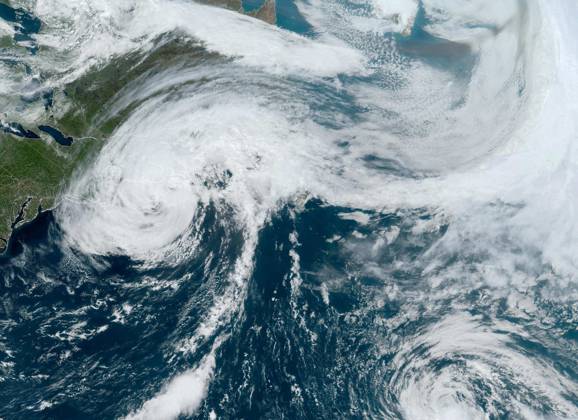 September 16, 2023, Miami, FL, United States: NOAA GEOS-East satellite image showing Post-Tropical Cyclone Lee lashing Maine and parts of New England as the weakened storm prepares to make landfall in Nova Scotia, September 16, 2023. Miami United States - ZUMAp138 20230916_zaa_p138_002 Copyright: xNesdis Star Noaax
