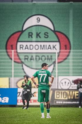 RADOM 23.09.2023 MECZ 9. KOLEJKA PKO EKSTRAKLASA SEZON 2023 24 --- POLISH FOOTBALL TOP LEAGUE MATCH: RADOMIAK RADOM - PUSZCZA NIEPOLOMICE FOT. Kacper Pacocha 400mm NEWSPIX.PL --- Newspix.pl 080_PAC_0679