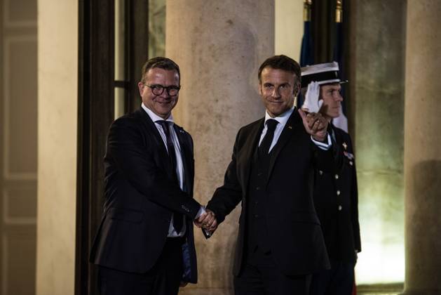 FRANCE TOP LEVEL SUMMIT IN PARIS French President Emmanuel Macron receives Finnish Prime Minister Petteri Orpo at the Elysee Palace. Paris, October 4, 2023. PARIS ILE-DE-FRANCE FRANCE Copyright: xAndreaxSavoranixNerix FRANCE TOP LEVEL SUMMIT IN P ASAVORANINERI-15
