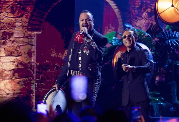 Marc Anthony and Pepe Aguilar perform at the 2023 Latin Billboard Music Awards at the University of Miami, Watsco Center, Thursday, October 05, 2023 in Coral Gables, Florida.  MIA20231005173 GARYxIxROTHSTEIN