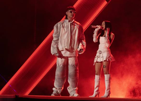 Peso Pluma and Nicki Nicole perform at the 2023 Latin Billboard Music Awards at the University of Miami, Watsco Center, Thursday, October 05, 2023 in Coral Gables, Florida.  MIA20231005185 GARYxIxROTHSTEIN