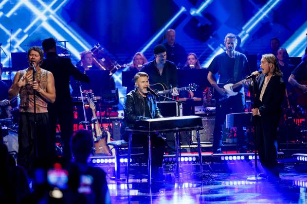 Howard Donald, Gary Barlow and Mark Owen of Take That at the recording of the ARD TV show Your Songs in Studio 3 of Media City Leipzig, 18 10 2023 Foto:xM.xKremerx xFuturexImagex your_song_3087