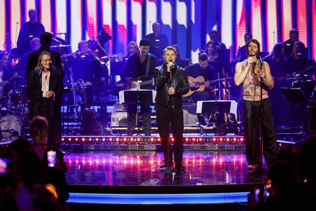 Howard Donald, Gary Barlow and Mark Owen of Take That at the recording of the ARD TV show Your Songs in Studio 3 of Media City Leipzig, 18 10 2023 Foto:xM.xKremerx xFuturexImagex your_song_3168