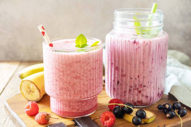 Set of fresh various delicious milkshakes or smoothies with fresh berries on a rustic background. Raspberries and black currant. Set of fresh various delicious milkshakes or smoothies with fresh berries on a rustic background. Raspberries and black currant. Copyright: xZoonar.com ELENAxHRAMOVAx 20598097