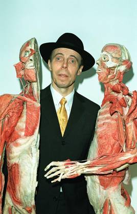 Prof Dr GUNTHER VON HAGENS German Professor of Anatomy Launching his Body Worlds Exhibition at the Atlantis Gallery, London COMPULSORY CREDIT: UPPA Photoshot Photo UGL 019065 E-07 22.03.2002 Prof Dr GUNTHER VON HAGENS German Professor of Anatomy Launching his Body Worlds Exhibition at the Atlantis Gallery, London COMPULSORY CREDIT: UPPA Photoshot Photo UGL 019065 E-07 22.03.2002, Credit:Photoshot Avalon United Kingdom  Copyright: xPhotoshotx xAvalonx 0505509293