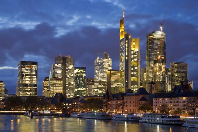City view on Evening with Main and Banking district, Frankfurt on Main, Hesse, Germany, Europe Copyright: imageBROKER/StefanxZiese iblszi09883549