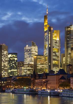 City view on Evening with Main and Banking district, Frankfurt on Main, Hesse, Germany, Europe Copyright: imageBROKER/StefanxZiese iblszi09883551