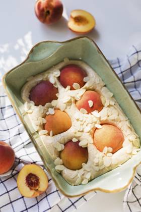 Raw peach pie with almonds, ONAF00661