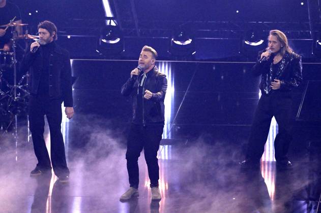 Howard Donald, Gary Barlow and Mark Owen from Take That on the ZDF entertainment show Wetten, dass live from Messe Offenburg Ortenau Offenburg, 25 11 2023 Foto:xF.xKernx xFuturexImagex wetten_dass_2715