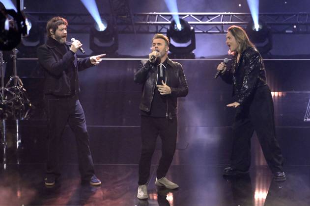Howard Donald, Gary Barlow and Mark Owen from Take That on the ZDF entertainment show Wetten, dass live from Messe Offenburg Ortenau Offenburg, 25 11 2023 Foto:xF.xKernx xFuturexImagex wetten_dass_2826