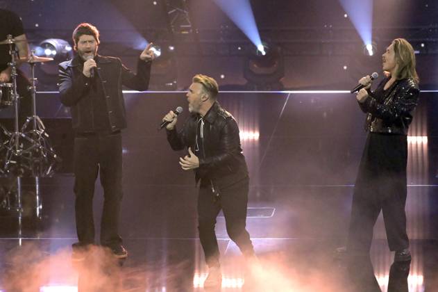 Howard Donald, Gary Barlow and Mark Owen from Take That on the ZDF entertainment show Wetten, dass live from Messe Offenburg Ortenau Offenburg, 25 11 2023 Foto:xF.xKernx xFuturexImagex wetten_dass_2833