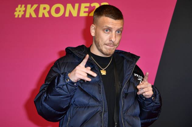 Felix Lobrecht at the 24 award ceremony of the 1Live Krone 2023 in the Lokschuppen Bielefeld, 30 11 2023 Foto:xN.xKubelkax xFuturexImagex 1live_krone_1039
