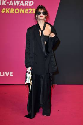 Nina Chuba at the 24 award ceremony of the 1Live Krone 2023 in the Lokschuppen Bielefeld, 30 11 2023 Foto:xN.xKubelkax xFuturexImagex krone_1169