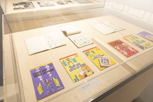 - Visuals of the exhibition -Morris 100 ans, 100 oeuvres-. - 01 12 2023 - Belgium Brussels Brussels - Until January 2024, the HubertyEtBreyne gallery in the Belgian capital is hosting an exhibition and sale of plates by Lucky Luke cartoonist Morris, to mark the 100th birthday of his creator. The exhibition coincides with the release of a new Lucky Luke album drawn by Blutch.  NicolasxLandemardx xLexPictorium LePictorium_0287010
