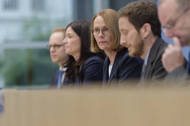 PISA 2022 presented 2023 12 05 Germany, Berlin Federal Press Conference on the publication of the PISA 2022 report In the picture from left Jens Brandenburg FDP , Parliamentary State Secretary at the Federal Ministry of Education and Research BMB