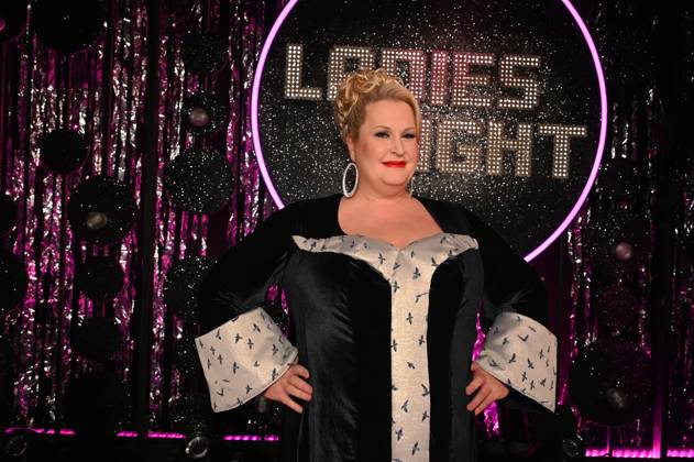 Comedienne Daphne de Luxe, real name Daphne Haderlein as host of Ladies Night, the only comedy and cabaret show with an all-female cast on German-speaking television
