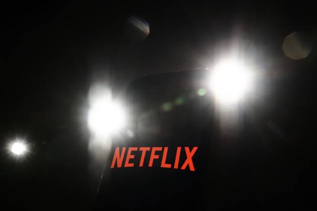 Popular Apps And IT Companies Photo Illustrations Lights and Netflix logo displayed on a phone screen are seen in this illustration photo taken in Krakow, Poland on December 27, 2023. Krakow Poland Copyright: xJakubxPorzyckix originalFilename: porzycki-populara231227_np1xX