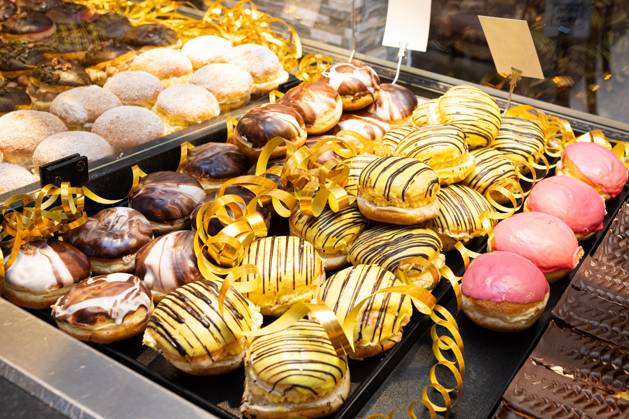 Germany 30 December 2023 In the picture Berliner Pfannkuchen, Berliner, Krapfen is a boiled pastry made of sweet yeast dough with a filling in different variations, they are especially popular on New Years Eve and carnival, carnival eaten district of Osnabrück Lower Saxony Copyright: xFotostandx xGelhotx
