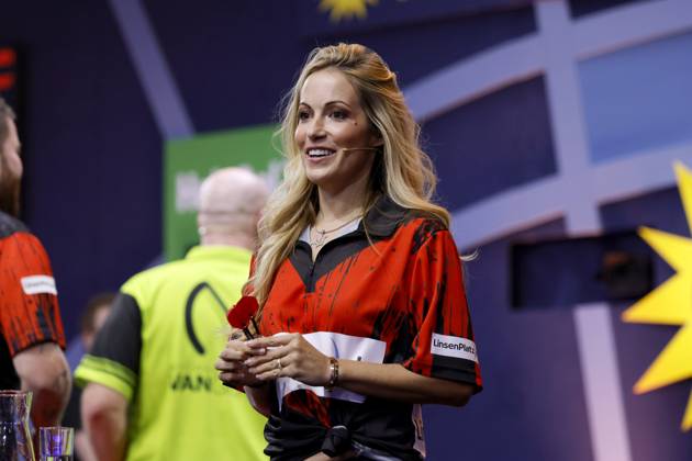 Presenter Andrea Kaiser at the Pro7 Celebrity Darts World Championship 2024 broadcast by Joyn at the Maritim Hotel Düsseldorf Düsseldorf, 06 01 2024 NRW Germany Copyright: xChristophxHardtx