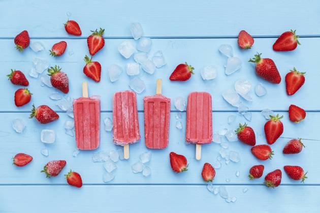 Studio shot of homemade strawberry flavored ice, GWF07975