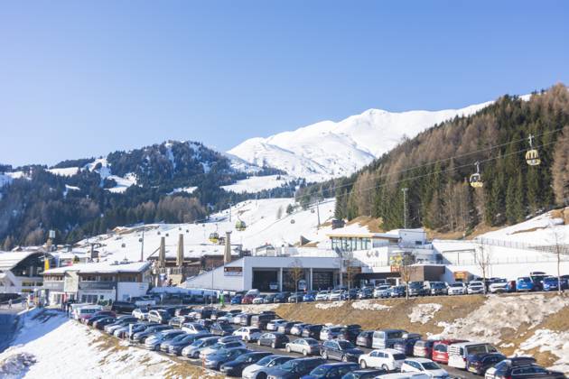 ski lifts, ski slope, downhill skiing, Samnaun Alps