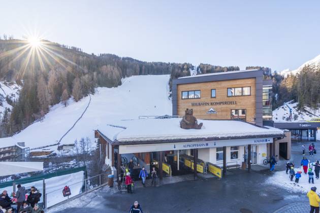 ski lifts, ski slope, downhill skiing, Samnaun Alps